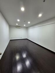 A'posh Bizhub (D27), Factory #555570431